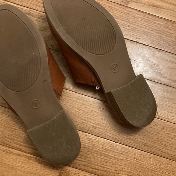 Universal Thread Mules - Picture 3 of 4